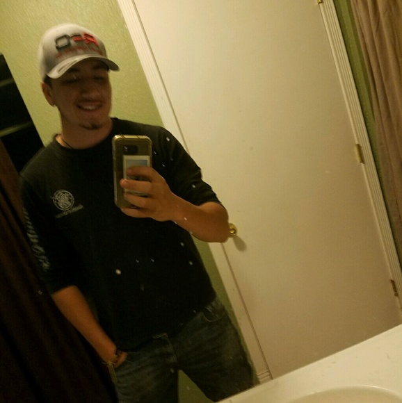 Meet your Posher, Luis - Picture 1 of 1